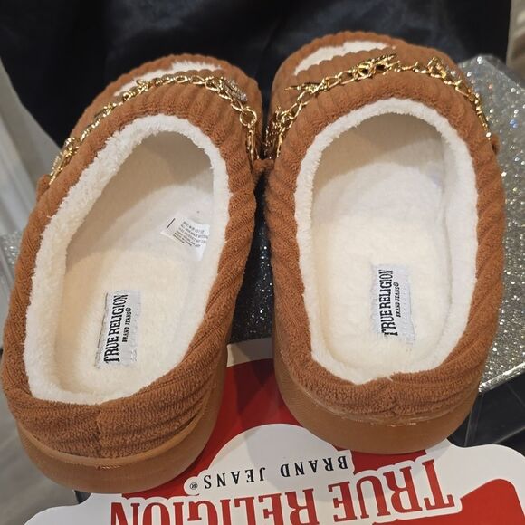 True Religion Logo Charms Indoor/Outdoor Memory Foam Slippers - Picture 7 of 9